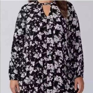 Plus size Lane Bryant black and white floral top